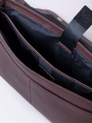 Lakeland Leather Brown Crummock Laptop Messenger Bag - Image 6 of 7
