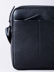 أسود - Lakeland Leather Crummock Reporter Bag - صورة 3 من 7