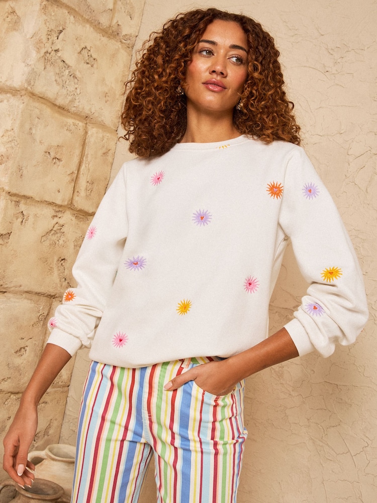 Ivory Rainbow Sun - Love & Roses -kirjailtu collegepaita - Kuva 1 / 4