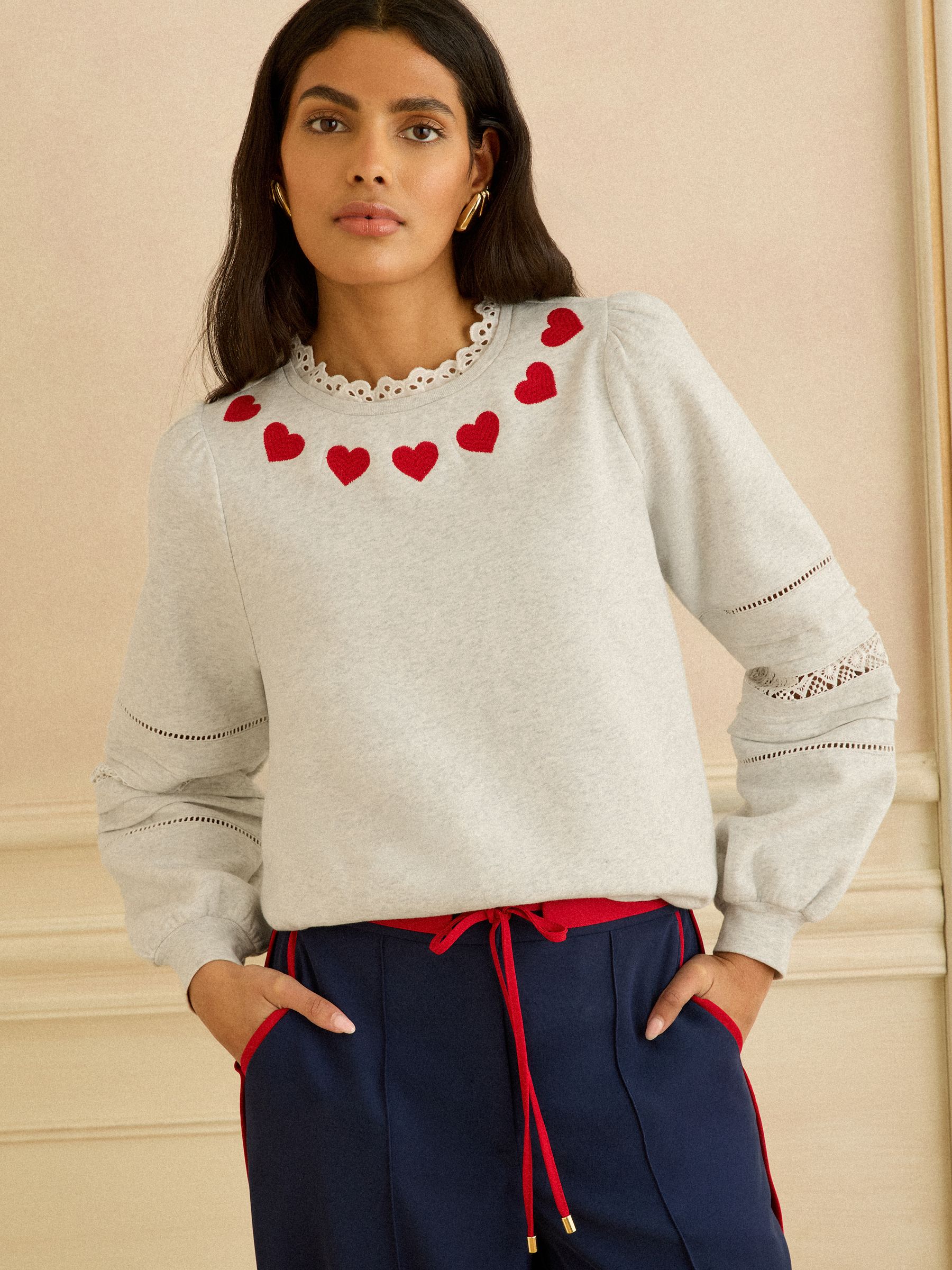 トップス Liten Heart embroidered blouse H95823s.jpg
