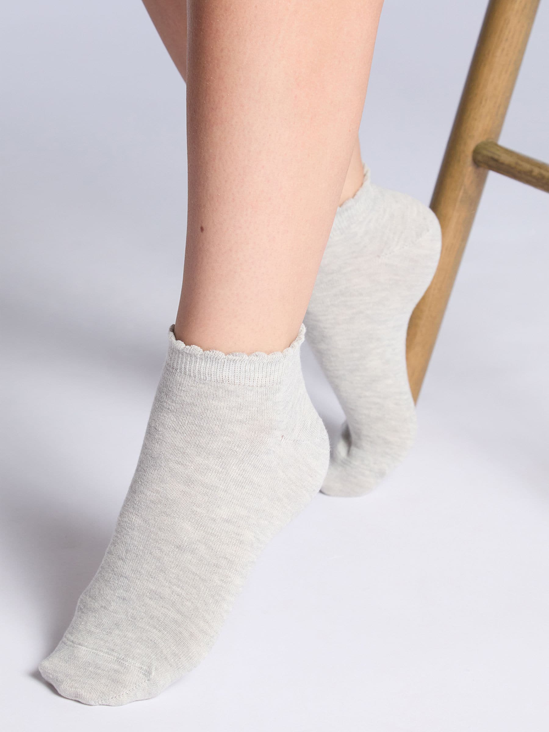 Bobbysocks Walkin' on Air 北欧AOR Buy Boux Avenue Grey 5 Pack Bx Trainer Socks from Next Romania