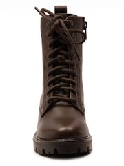 Castanho - Off The Hook Nala Chunky Leather Lace-Up Combat Ankle Boots - Imagem 4 de 6