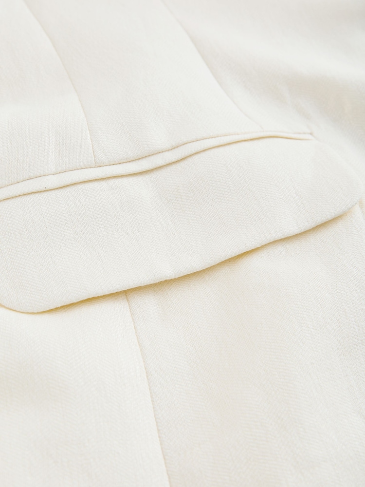 White N. Premium 100% Linen Single Breasted Blazer - Image 2 of 3 White N. Premium 100% Linen Single Breasted Blazer - Image 2 of 3