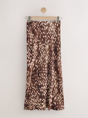 Estampado de ciervo marrón - Pollera midi de satén - Imagen 10 de 12