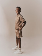 חום בהיר - Short Sleeve Zip Through Polo Shirt & Shorts Set (3-16yrs) - תמונה 4 מתוך 13