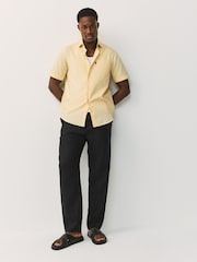 Jaune - Coupe classique - Chemise Oxford à manches courtes Easy Iron Button Down - Image 2 de 7