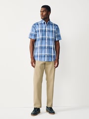 Carreaux Madras bleus - Coupe classique - Chemise Oxford Easy Iron boutonnée à manches courtes - Image 2 de 8