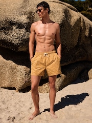 أصفر - Textured Puff Print 5'' Swim Shorts - صورة 2 من 9