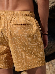 أصفر - Textured Puff Print 5'' Swim Shorts - صورة 5 من 9
