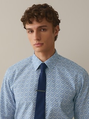 Ditsy/Navy Blue Regular Fit Cotton Floral Printed Shirt Tie and Tie Clip Set - Image 4 of 9