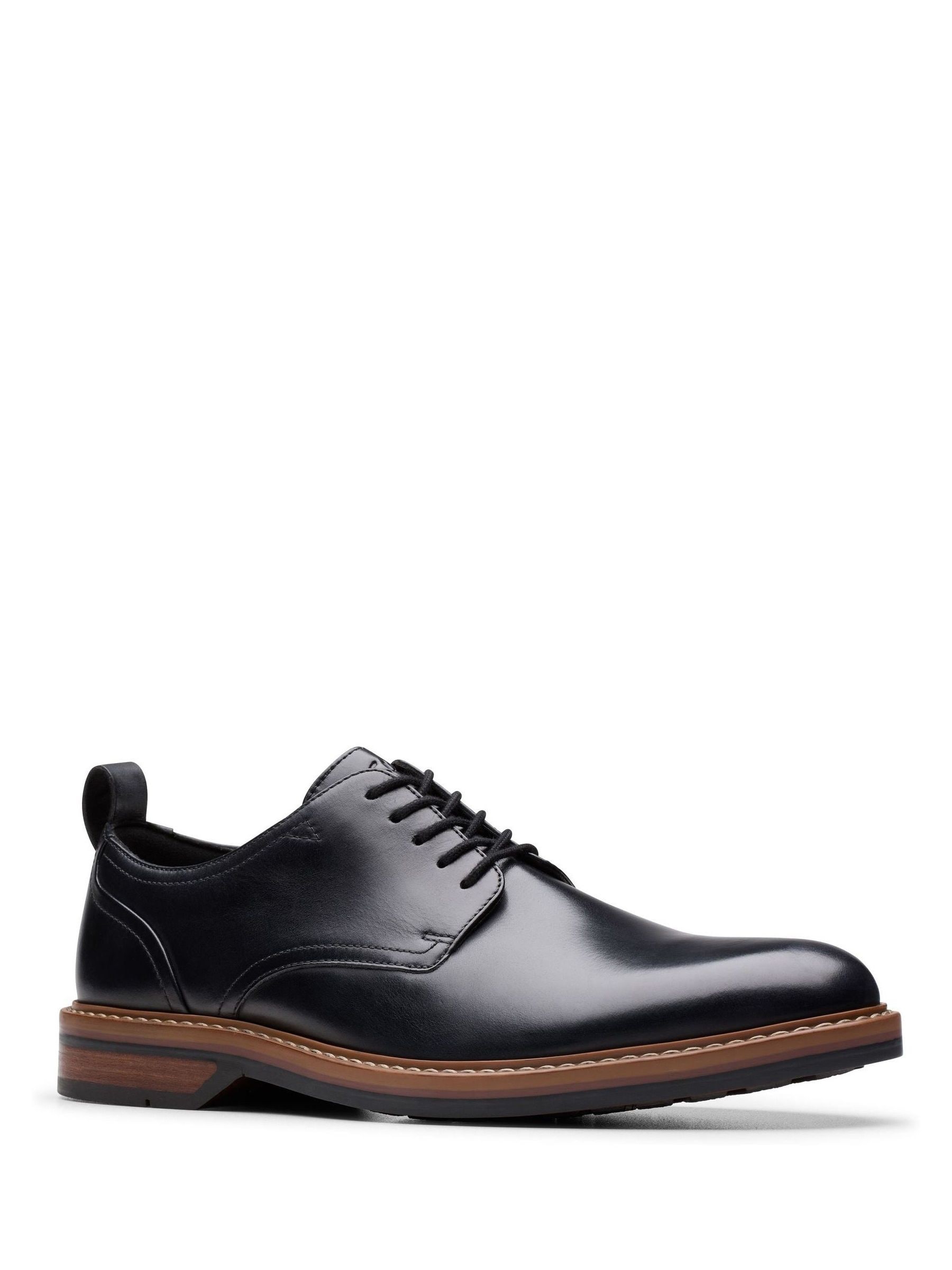 Cumpără Negru - Pantofi Clarks Aldwin Limit din piele from Next
