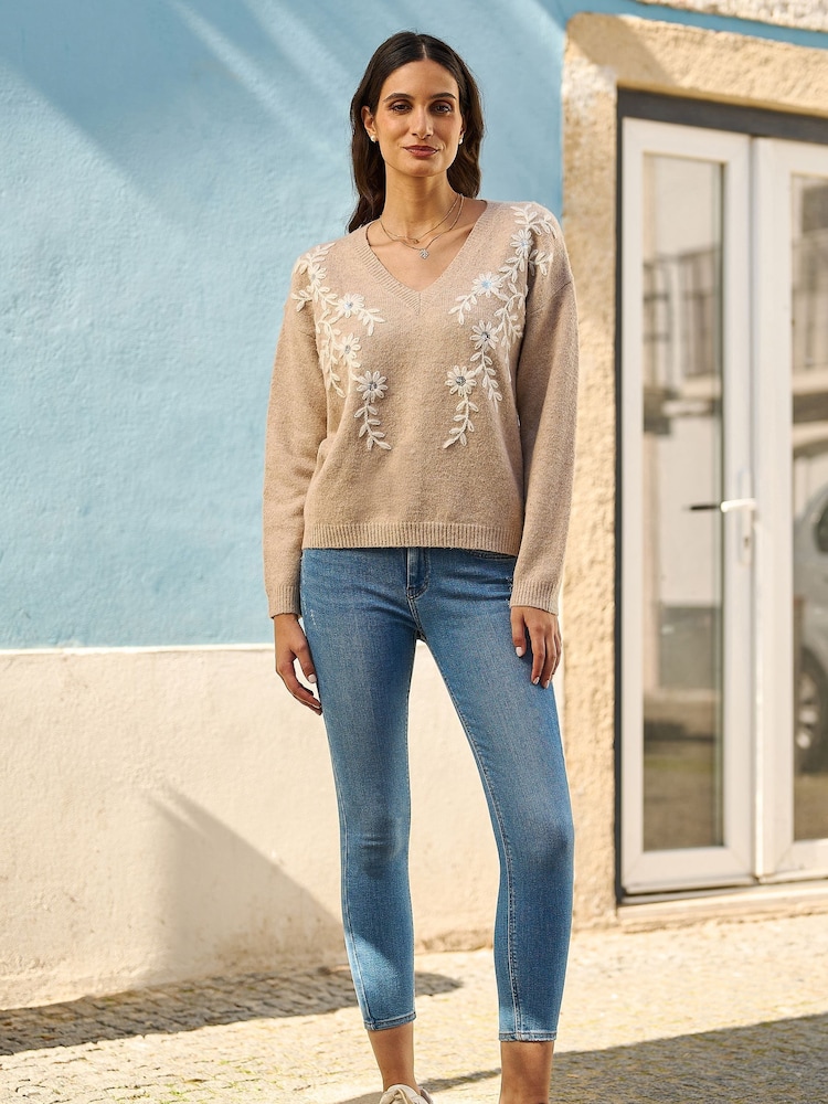 Yumi Natural Relaxed Floral Embroidered V-Neck Knitted Jumper - Image 2 of 5