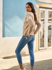 Yumi Natural Relaxed Floral Embroidered V-Neck Knitted Jumper - Image 4 of 5