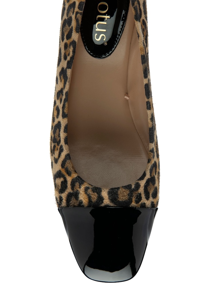 Lotus Suede Block Heel Shoes - صورة 4 من 4