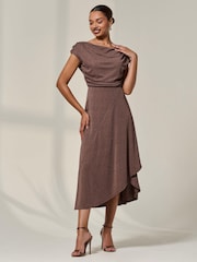 Castanho - Jolie Moi Asymmmetric Draped Midi Dress - Imagem 1 de 6