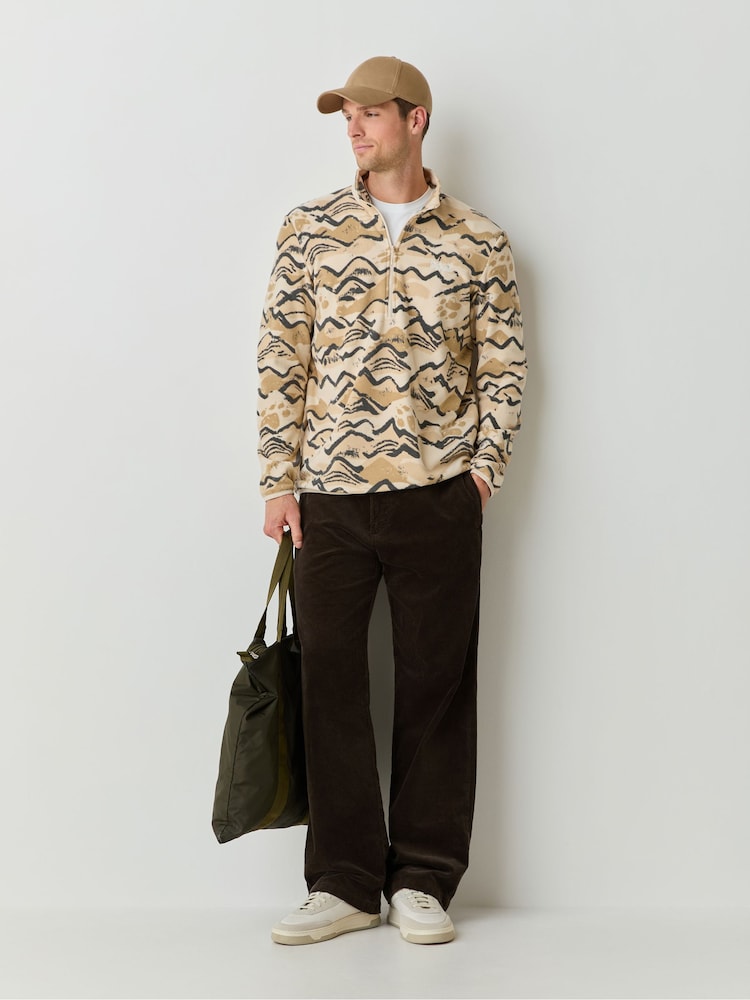 Jack Wolfskin Cream Paw Era 100 Print Half Zip Fleeces - Image 2 of 7 Jack Wolfskin Cream Paw Era 100 Print Half Zip Fleeces - Image 2 of 7