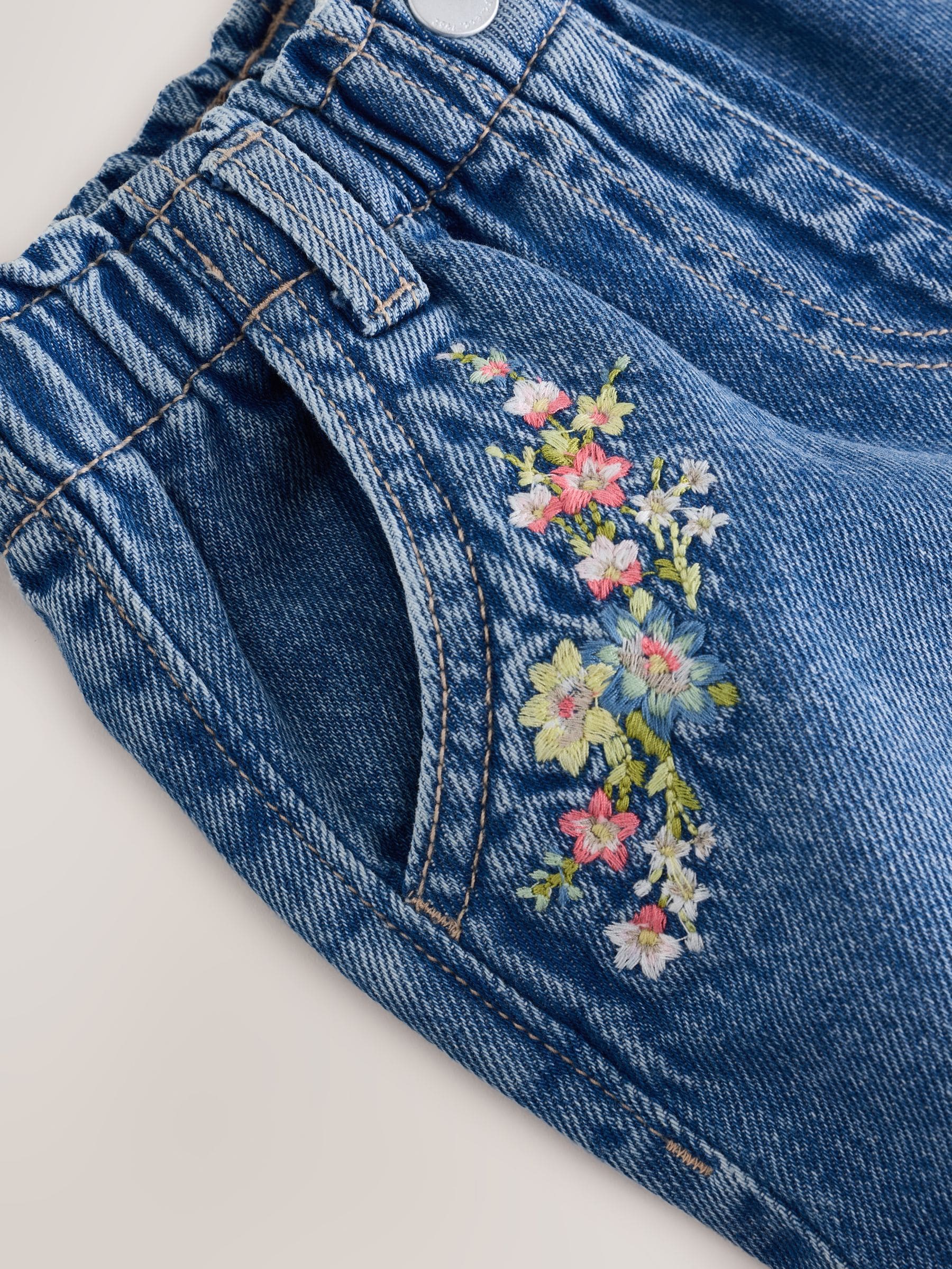 Next：日本 ミッドブルー デニム 刺繍入り フラワー - プルオン デニム