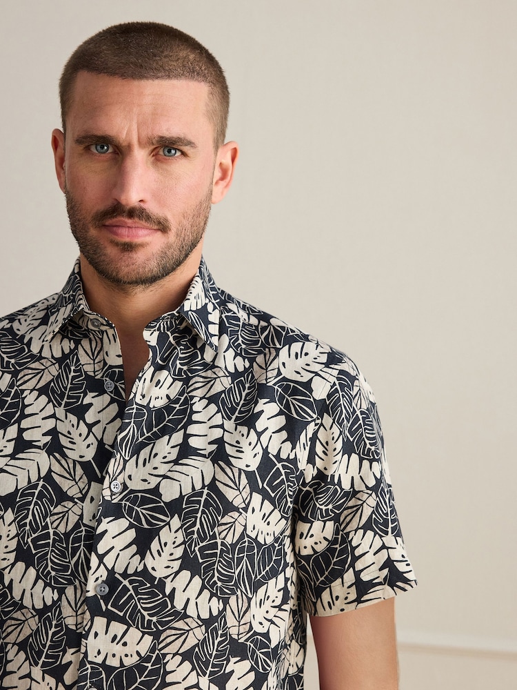 White/Black Leaf - Short Sleeve Cotton Texta Print Shirt - Kuva 4 / 4