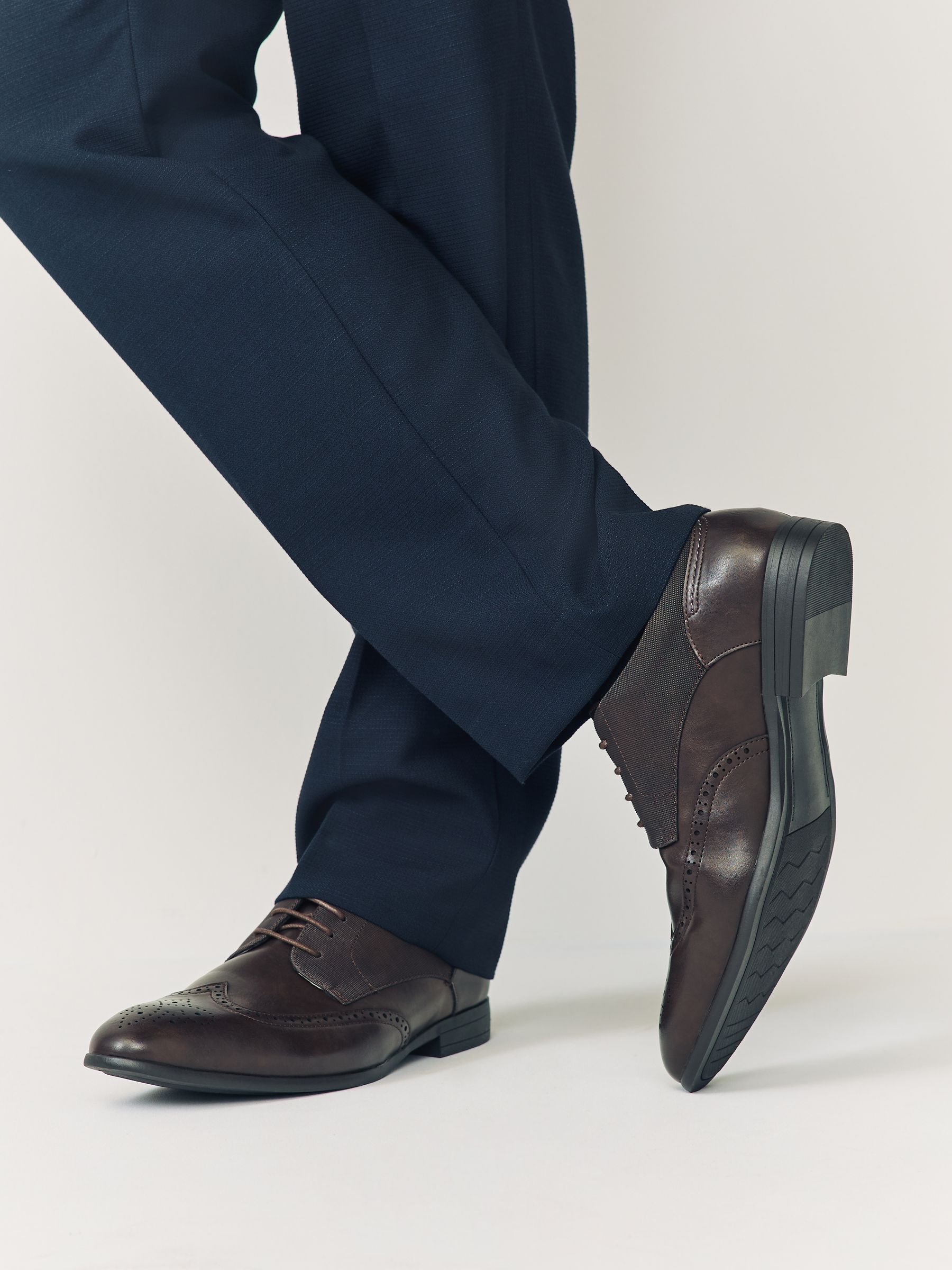 marufugu/3 Cumpără Maro - Extra lat - Pantofi Brogue from Next Romania
