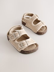 নিরপেক্ষ - ডাবল বাকল কুশনযুক্ত ফুটবেড Sandals - 5এর মধ্যে 1 ছবি