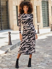 Sosandar Brown Abstract Print Ruched Detail Dress - Image 1 of 5