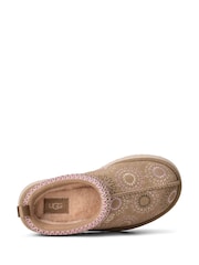 UGG Natural Tazz Sun Stitch Slippers - Image 4 of 6