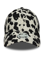 New Era Black/White New York Yankees Essential 9FORTY Cap - Image 1 of 5