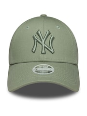 New Era Green New York Yankees League Essential Adjustable Cap - Image 1 of 5