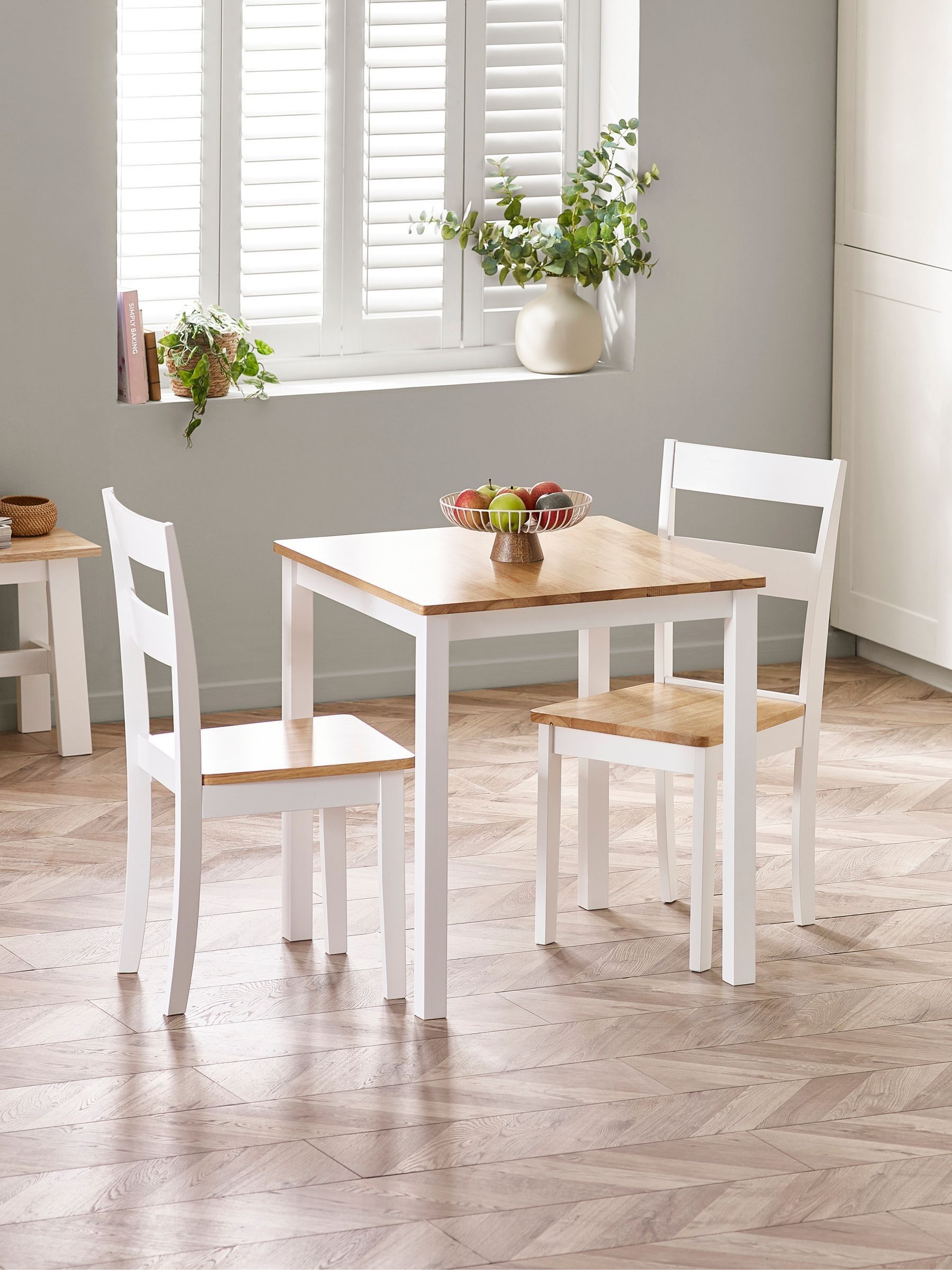Julian Bowen Unisex Natural Or White Linwood Square Dining Table - Image 4