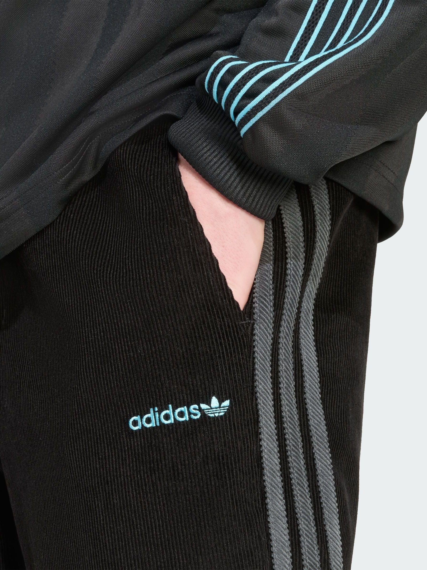 Satın al Adidas Originals Kadife Pantolon Next Turkey sitesinden