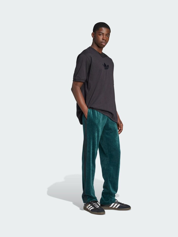 adidas Originals Black Adicolor Loose 2000s Cali T-Shirt - Image 1 of 5 adidas Originals Black Adicolor Loose 2000s Cali T-Shirt - Image 1 of 5