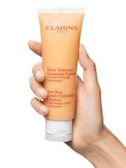 Clarins One-Step Gentle Exfoliating Cleanser 125ml - Image 3 of 5
