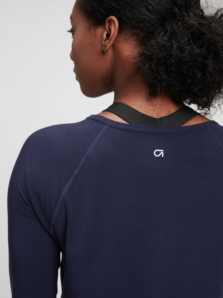 Gap Navy Blue Maternity Breathable Long Sleeve Crew Neck T-Shirt - Image 4 of 4 Gap Navy Blue Maternity Breathable Long Sleeve Crew Neck T-Shirt - Image 4 of 4