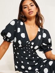 Lipsy Monochrome Empire Midi Dress - Image 4 of 4