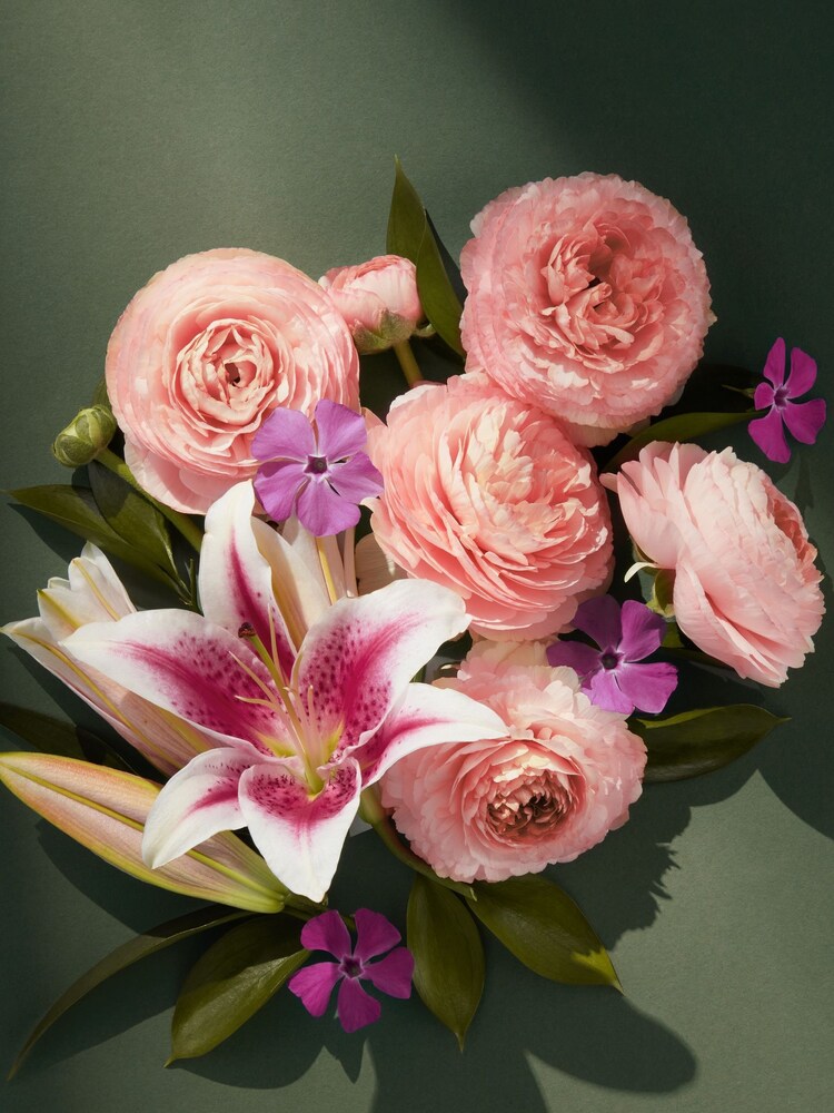 Sanctuary Spa Lily and Rose Scented Candle - Image 2 of 4