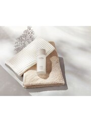 ESPA Hydrating Cleansing Milk 200ml - Image 3 of 4