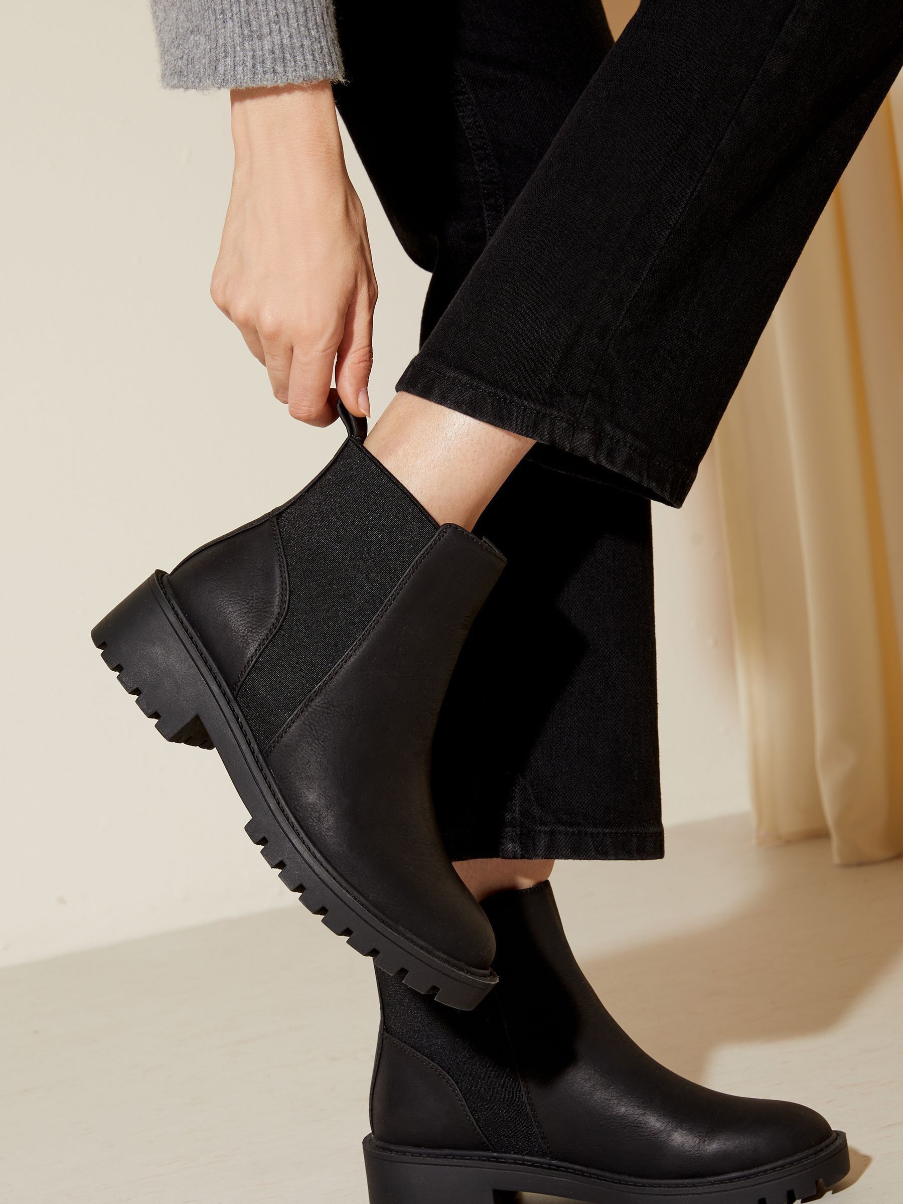 Black wide fit chelsea boots shop