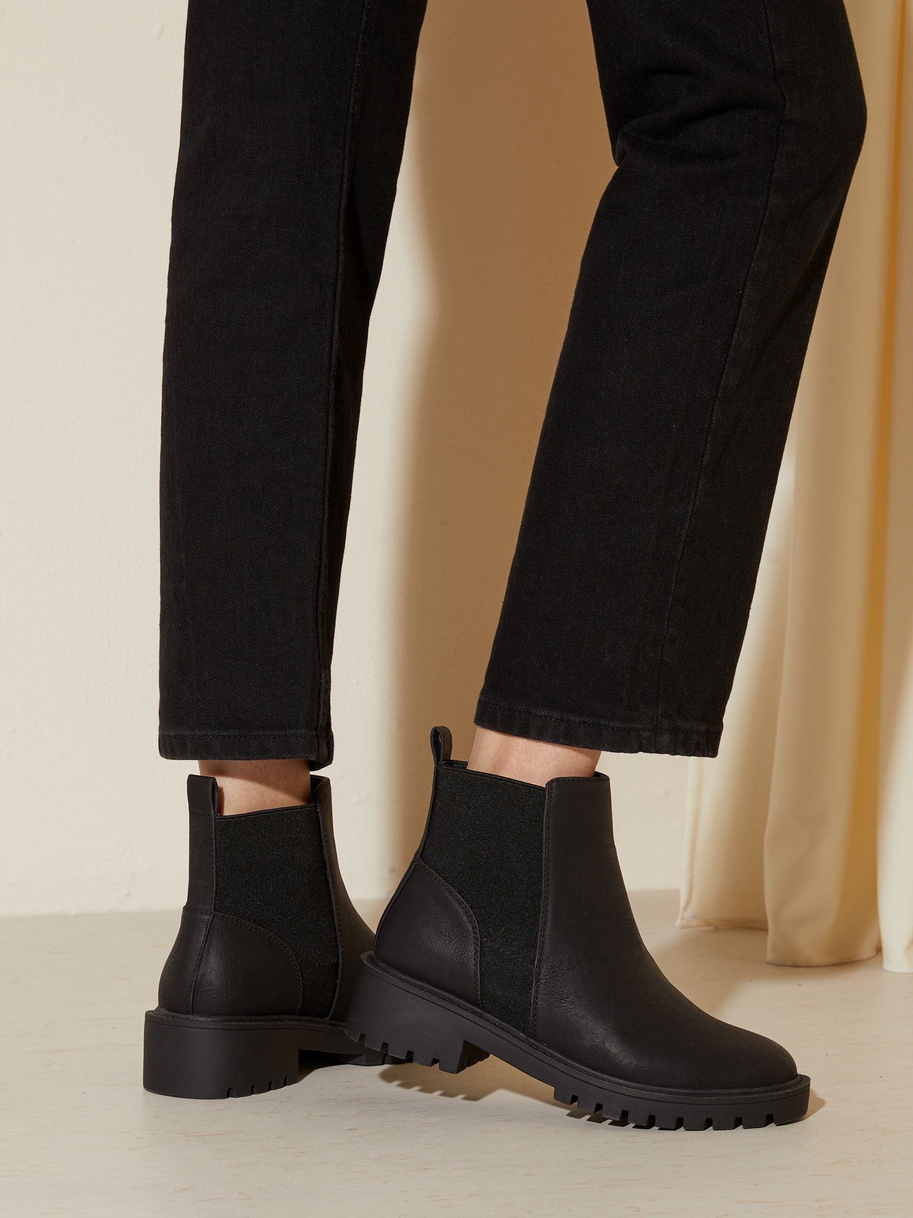 New look suede chelsea boots deals