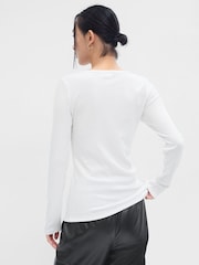 Gap White Ribbed Henley Button Long Sleeve Scoop Neck T-Shirt - Image 2 of 2