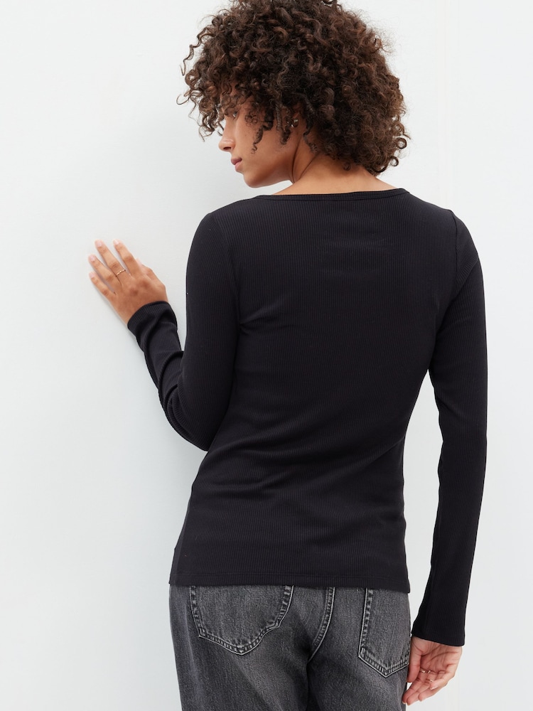 Gap Black Ribbed Henley Button Long Sleeve Scoop Neck T-Shirt - Image 2 of 2