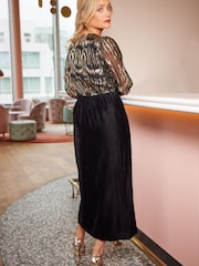 Love & Roses Black Petite Long Sleeve Jacqaurd Sleeve Velvet Midi Dress - Image 3 of 4