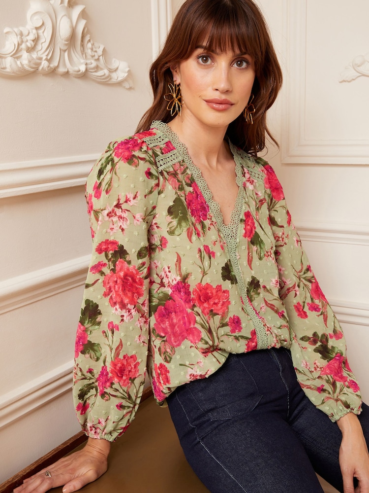 Grün mit floralem Print - Love & Roses V-Ausschnitt-langärmelig -gepunktet Bluse mit Dobby und Spitzenbesatz - Bild 1 von 4 Grün mit floralem Print - Love & Roses V-Ausschnitt-langärmelig -gepunktet Bluse mit Dobby und Spitzenbesatz - Bild 1 von 4