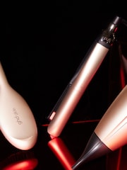 ghd Glide Limited Edition – Smoothing Hot Brush in Champagne Gold - Image 4 of 5