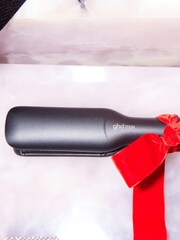 ghd Max Gift Set - Wide Plate Hair Straightener - Image 4 of 4