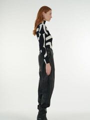leem Black Monochrome Plissé Top - Image 3 of 6