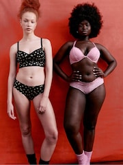 Victoria's Secret PINK Shine Hearts Pure Black Thong Lace No Show Knickers - Image 3 of 3
