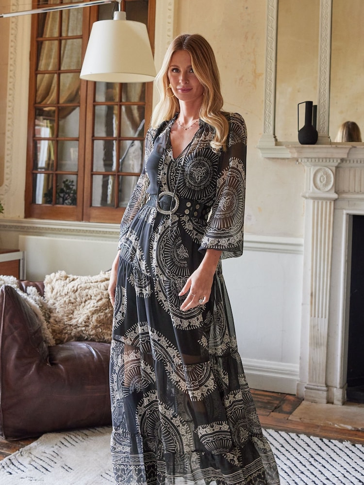 Friends Like These Black Paisley Printed V Neck Long Sleeve Midaxi Dress - Image 1 of 4 Friends Like These Black Paisley Printed V Neck Long Sleeve Midaxi Dress - Image 1 of 4