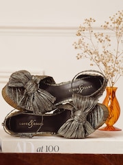 Love & Roses Gold High Heel Bow Block Platform Sandal - Image 2 of 4