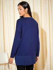 Marineblau/blau - Friends Like These Tunika-Top aus weichem Jersey mit Chiffon-Saum und V-Ausschnitt - Bild 4 von 4