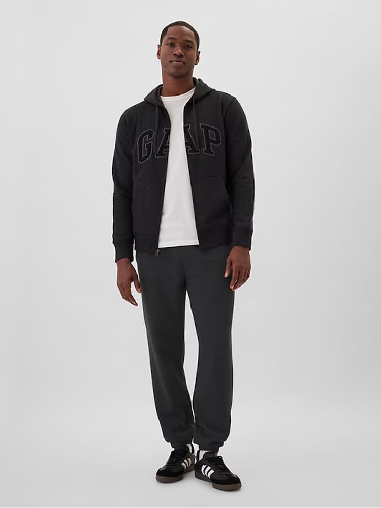 Negro - Cremallera - Sudadera con capucha y logo en arco de Gap - Imagen 2 de 3 Negro - Cremallera - Sudadera con capucha y logo en arco de Gap - Imagen 2 de 3
